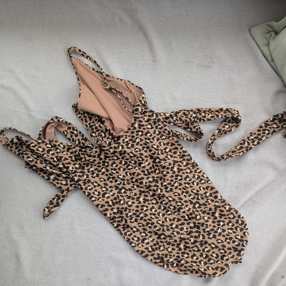 Aerie Swim Leopard Print Wrap Tie One Piece Swimsuit Size Large Long - Picture 3 of 4